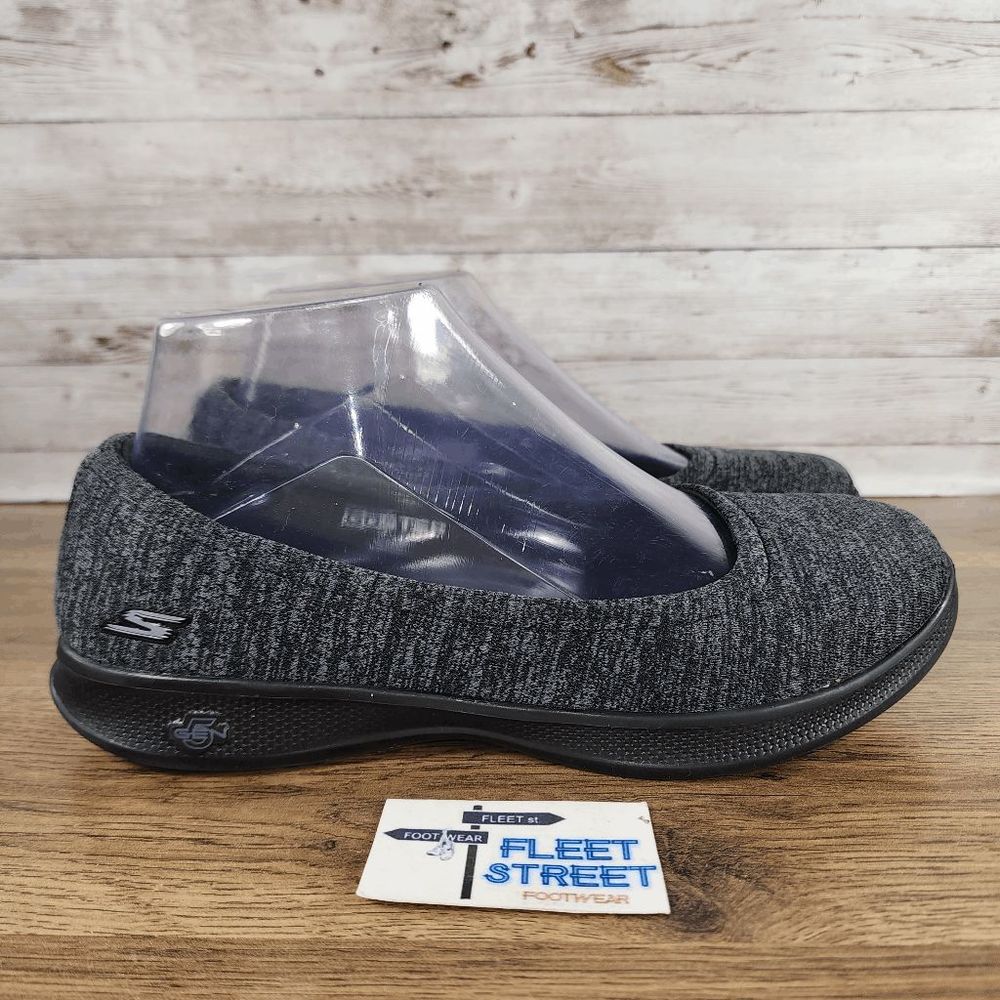 Skechers Go Step Lite Goga Max Gray Slip On Flats Women's Size 7